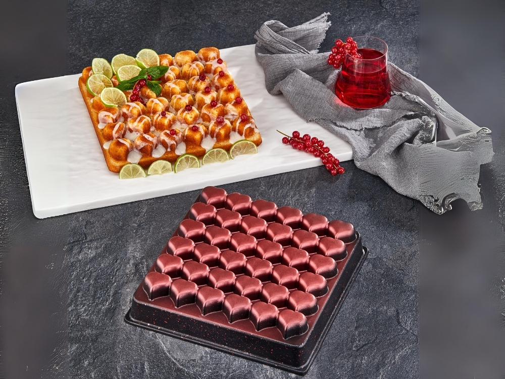 Kek Kalıpları Serisi Kare Model Döküm Kek Kalıbı 28 cm